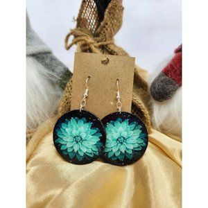 Flower handcrafted wood earrings, New, Lightweight.